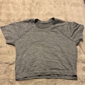 Lululemon cropped shirt